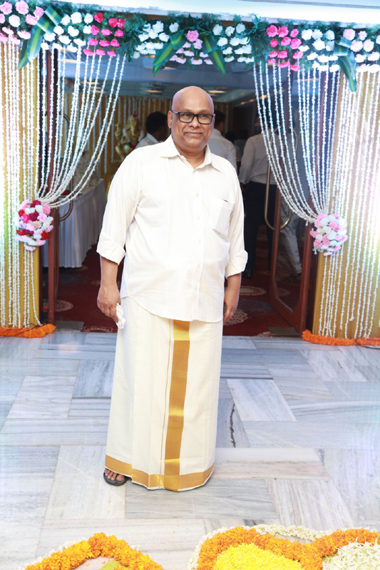 பிக்பாஸ் சுஜா வருணி - நடிகர் சிவகுமார் திருமண வரவேற்பு நிகழ்ச்சி... திரைப்பிரபலங்கள் நேரில் வாழ்த்து... புகைப்படத் தொகுப்பு பிக்பாஸ் சுஜா வருணி - நடிகர் சிவகுமார் திருமண வரவேற்பு நிகழ்ச்சி... திரைப்பிரபலங்கள் நேரில் வாழ்த்து... புகைப்படத் தொகுப்பு
