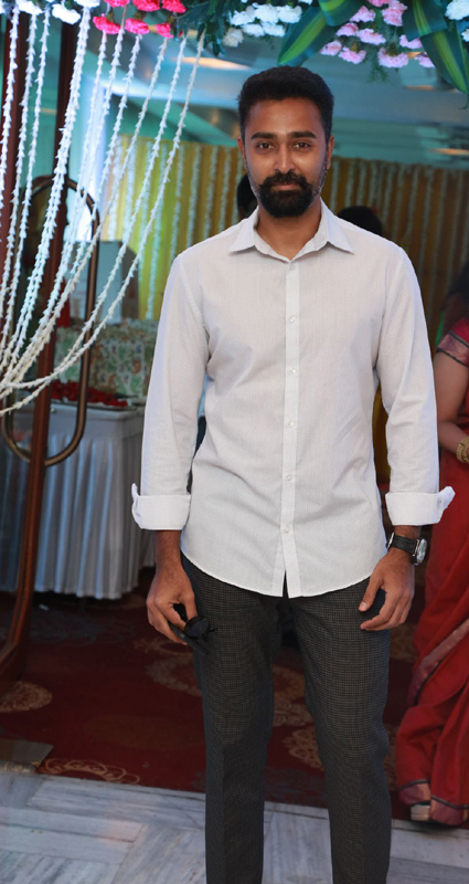 பிக்பாஸ் சுஜா வருணி - நடிகர் சிவகுமார் திருமண வரவேற்பு நிகழ்ச்சி... திரைப்பிரபலங்கள் நேரில் வாழ்த்து... புகைப்படத் தொகுப்பு பிக்பாஸ் சுஜா வருணி - நடிகர் சிவகுமார் திருமண வரவேற்பு நிகழ்ச்சி... திரைப்பிரபலங்கள் நேரில் வாழ்த்து... புகைப்படத் தொகுப்பு