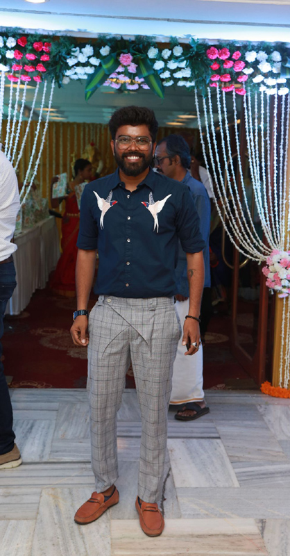 பிக்பாஸ் சுஜா வருணி - நடிகர் சிவகுமார் திருமண வரவேற்பு நிகழ்ச்சி... திரைப்பிரபலங்கள் நேரில் வாழ்த்து... புகைப்படத் தொகுப்பு பிக்பாஸ் சுஜா வருணி - நடிகர் சிவகுமார் திருமண வரவேற்பு நிகழ்ச்சி... திரைப்பிரபலங்கள் நேரில் வாழ்த்து... புகைப்படத் தொகுப்பு