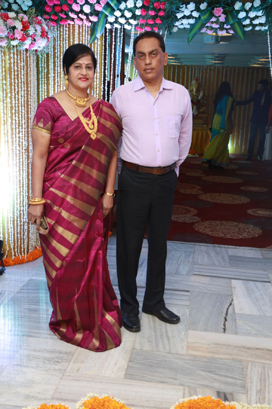 பிக்பாஸ் சுஜா வருணி - நடிகர் சிவகுமார் திருமண வரவேற்பு நிகழ்ச்சி... திரைப்பிரபலங்கள் நேரில் வாழ்த்து... புகைப்படத் தொகுப்பு பிக்பாஸ் சுஜா வருணி - நடிகர் சிவகுமார் திருமண வரவேற்பு நிகழ்ச்சி... திரைப்பிரபலங்கள் நேரில் வாழ்த்து... புகைப்படத் தொகுப்பு