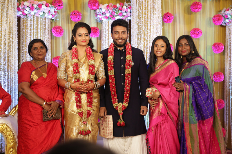 பிக்பாஸ் சுஜா வருணி - நடிகர் சிவகுமார் திருமண வரவேற்பு நிகழ்ச்சி... திரைப்பிரபலங்கள் நேரில் வாழ்த்து... புகைப்படத் தொகுப்பு பிக்பாஸ் சுஜா வருணி - நடிகர் சிவகுமார் திருமண வரவேற்பு நிகழ்ச்சி... திரைப்பிரபலங்கள் நேரில் வாழ்த்து... புகைப்படத் தொகுப்பு