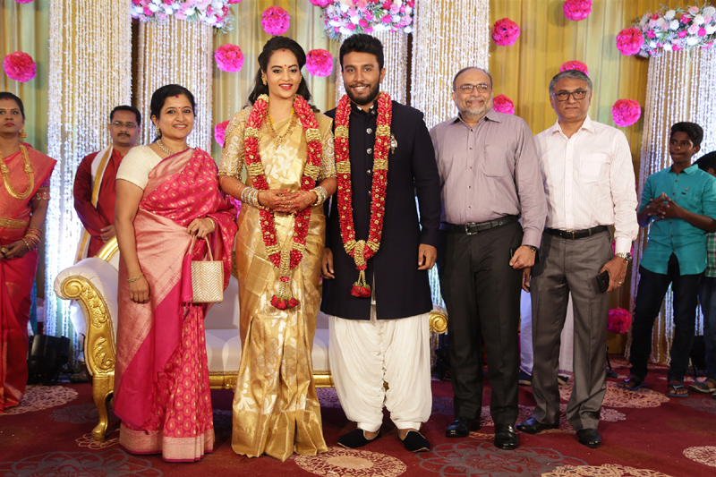 பிக்பாஸ் சுஜா வருணி - நடிகர் சிவகுமார் திருமண வரவேற்பு நிகழ்ச்சி... திரைப்பிரபலங்கள் நேரில் வாழ்த்து... புகைப்படத் தொகுப்பு பிக்பாஸ் சுஜா வருணி - நடிகர் சிவகுமார் திருமண வரவேற்பு நிகழ்ச்சி... திரைப்பிரபலங்கள் நேரில் வாழ்த்து... புகைப்படத் தொகுப்பு