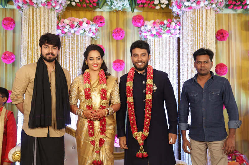 பிக்பாஸ் சுஜா வருணி - நடிகர் சிவகுமார் திருமண வரவேற்பு நிகழ்ச்சி... திரைப்பிரபலங்கள் நேரில் வாழ்த்து... புகைப்படத் தொகுப்பு பிக்பாஸ் சுஜா வருணி - நடிகர் சிவகுமார் திருமண வரவேற்பு நிகழ்ச்சி... திரைப்பிரபலங்கள் நேரில் வாழ்த்து... புகைப்படத் தொகுப்பு
