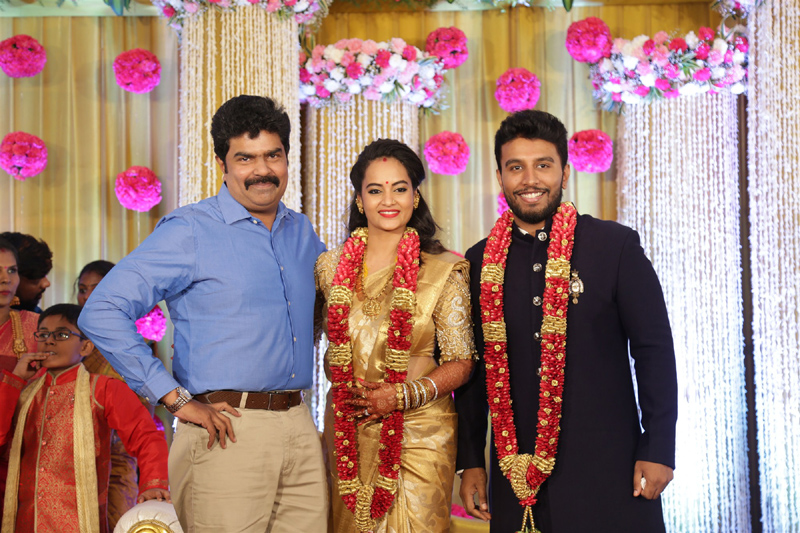 பிக்பாஸ் சுஜா வருணி - நடிகர் சிவகுமார் திருமண வரவேற்பு நிகழ்ச்சி... திரைப்பிரபலங்கள் நேரில் வாழ்த்து... புகைப்படத் தொகுப்பு பிக்பாஸ் சுஜா வருணி - நடிகர் சிவகுமார் திருமண வரவேற்பு நிகழ்ச்சி... திரைப்பிரபலங்கள் நேரில் வாழ்த்து... புகைப்படத் தொகுப்பு