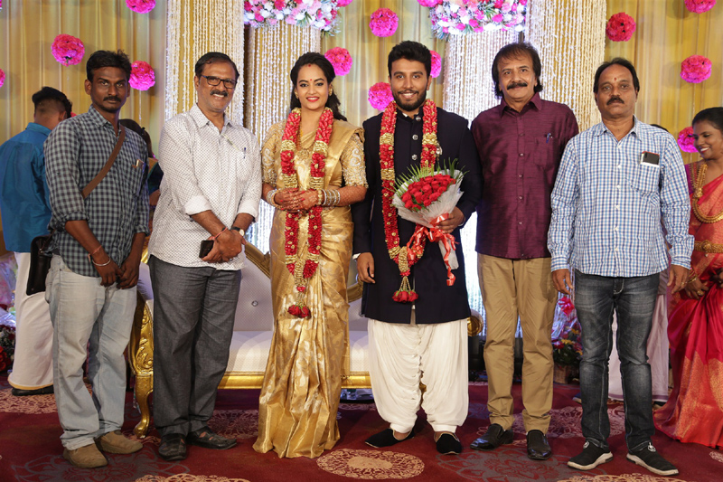 பிக்பாஸ் சுஜா வருணி - நடிகர் சிவகுமார் திருமண வரவேற்பு நிகழ்ச்சி... திரைப்பிரபலங்கள் நேரில் வாழ்த்து... புகைப்படத் தொகுப்பு பிக்பாஸ் சுஜா வருணி - நடிகர் சிவகுமார் திருமண வரவேற்பு நிகழ்ச்சி... திரைப்பிரபலங்கள் நேரில் வாழ்த்து... புகைப்படத் தொகுப்பு