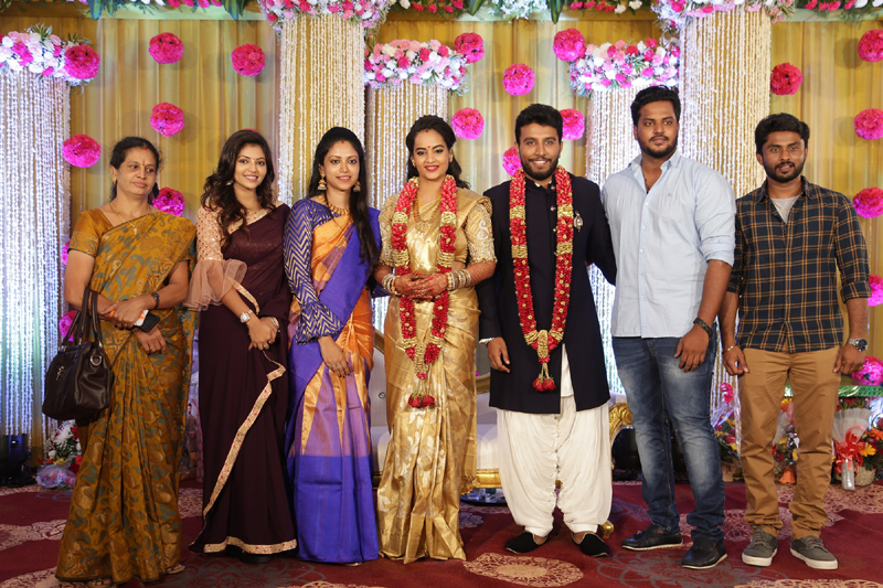 பிக்பாஸ் சுஜா வருணி - நடிகர் சிவகுமார் திருமண வரவேற்பு நிகழ்ச்சி... திரைப்பிரபலங்கள் நேரில் வாழ்த்து... புகைப்படத் தொகுப்பு பிக்பாஸ் சுஜா வருணி - நடிகர் சிவகுமார் திருமண வரவேற்பு நிகழ்ச்சி... திரைப்பிரபலங்கள் நேரில் வாழ்த்து... புகைப்படத் தொகுப்பு