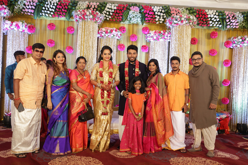 பிக்பாஸ் சுஜா வருணி - நடிகர் சிவகுமார் திருமண வரவேற்பு நிகழ்ச்சி... திரைப்பிரபலங்கள் நேரில் வாழ்த்து... புகைப்படத் தொகுப்பு பிக்பாஸ் சுஜா வருணி - நடிகர் சிவகுமார் திருமண வரவேற்பு நிகழ்ச்சி... திரைப்பிரபலங்கள் நேரில் வாழ்த்து... புகைப்படத் தொகுப்பு