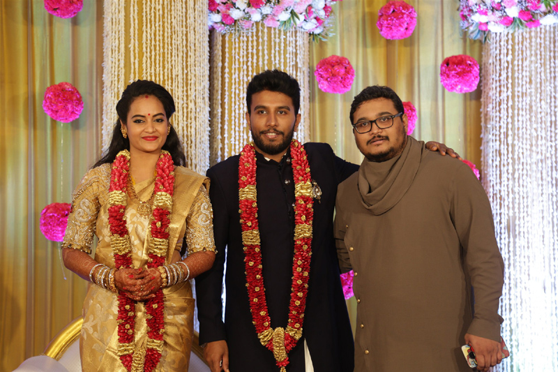 பிக்பாஸ் சுஜா வருணி - நடிகர் சிவகுமார் திருமண வரவேற்பு நிகழ்ச்சி... திரைப்பிரபலங்கள் நேரில் வாழ்த்து... புகைப்படத் தொகுப்பு பிக்பாஸ் சுஜா வருணி - நடிகர் சிவகுமார் திருமண வரவேற்பு நிகழ்ச்சி... திரைப்பிரபலங்கள் நேரில் வாழ்த்து... புகைப்படத் தொகுப்பு