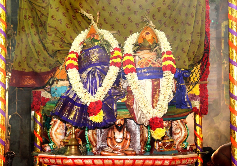 சென்னை காளிகாம்பாள் கோயிலில் ஶ்ரீபிரத்யங்கிரா மகா யாகம்... படங்கள் : வள்ளிசௌத்திரி ஆ சென்னை காளிகாம்பாள் கோயிலில் ஶ்ரீபிரத்யங்கிரா மகா யாகம்... படங்கள் : வள்ளிசௌத்திரி ஆ