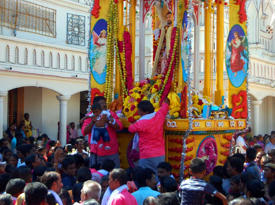 நாகர்கோவில் - கோட்டாறு புனித சவேரியார் பேராலய திருவிழா படங்கள்: ரா.ராம்குமார் நாகர்கோவில் - கோட்டாறு புனித சவேரியார் பேராலய திருவிழா படங்கள்: ரா.ராம்குமார்