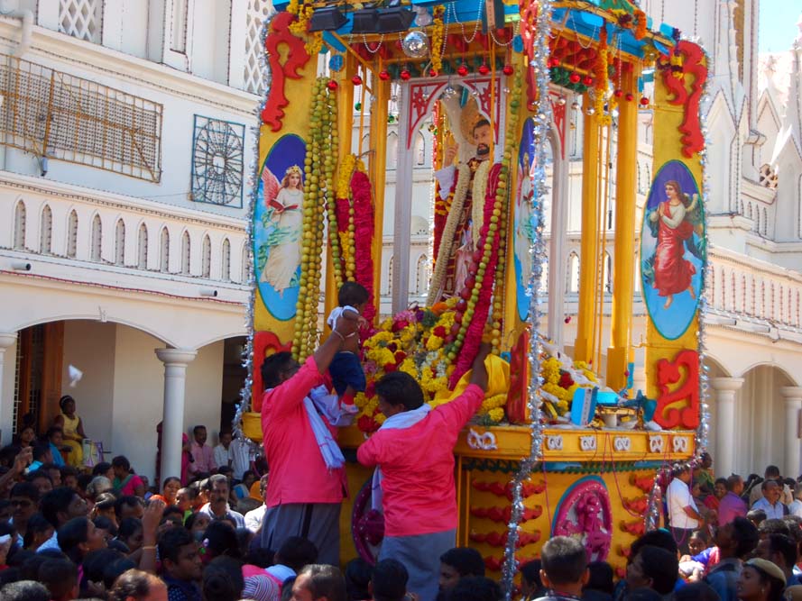நாகர்கோவில் - கோட்டாறு புனித சவேரியார் பேராலய திருவிழா படங்கள்: ரா.ராம்குமார் நாகர்கோவில் - கோட்டாறு புனித சவேரியார் பேராலய திருவிழா படங்கள்: ரா.ராம்குமார்