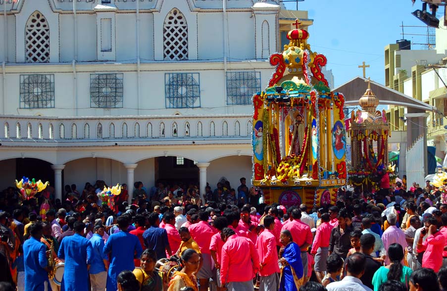 நாகர்கோவில் - கோட்டாறு புனித சவேரியார் பேராலய திருவிழா படங்கள்: ரா.ராம்குமார் நாகர்கோவில் - கோட்டாறு புனித சவேரியார் பேராலய திருவிழா படங்கள்: ரா.ராம்குமார்