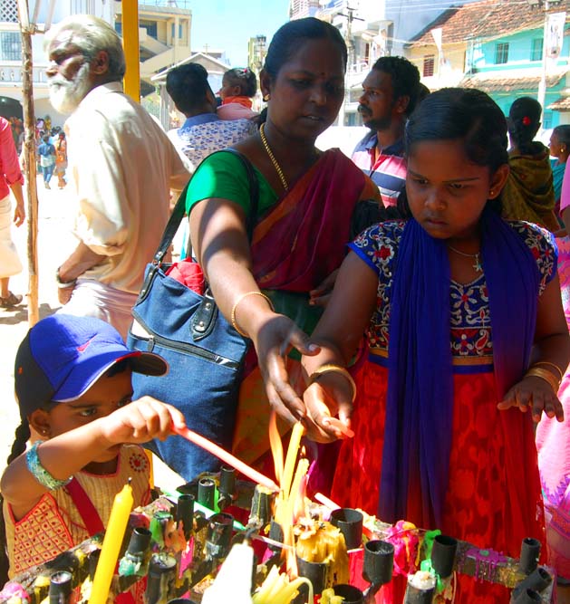 நாகர்கோவில் - கோட்டாறு புனித சவேரியார் பேராலய திருவிழா படங்கள்: ரா.ராம்குமார் நாகர்கோவில் - கோட்டாறு புனித சவேரியார் பேராலய திருவிழா படங்கள்: ரா.ராம்குமார்