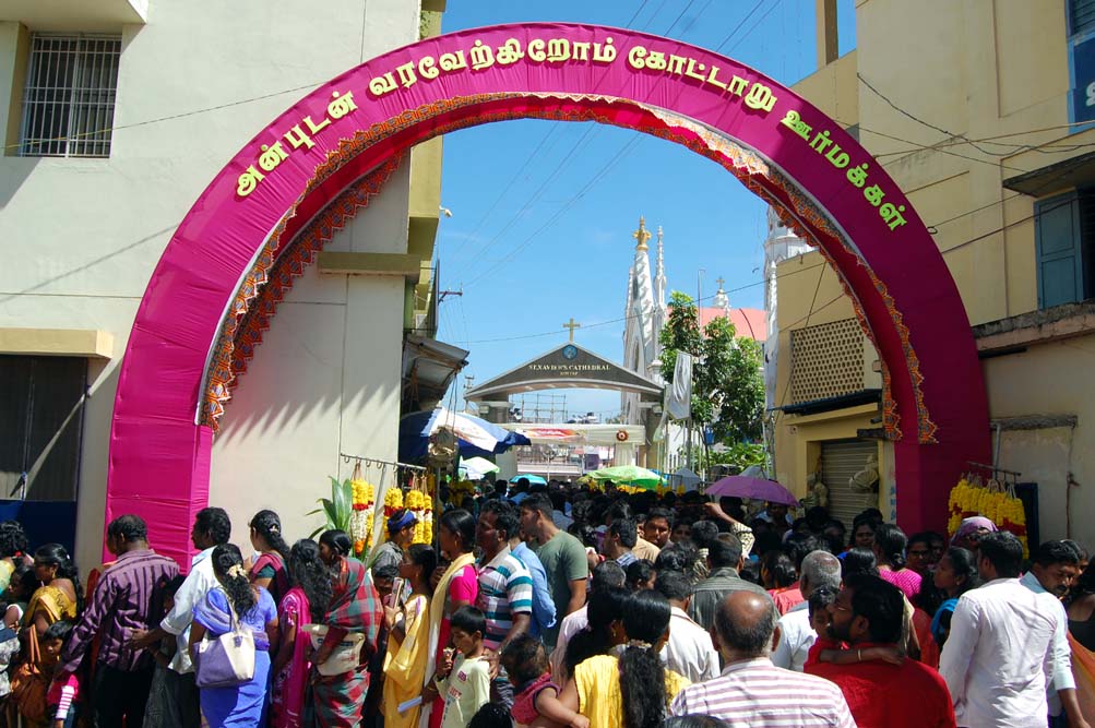 நாகர்கோவில் - கோட்டாறு புனித சவேரியார் பேராலய திருவிழா படங்கள்: ரா.ராம்குமார் நாகர்கோவில் - கோட்டாறு புனித சவேரியார் பேராலய திருவிழா படங்கள்: ரா.ராம்குமார்