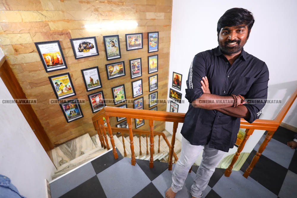 விஜய் சேதுபதி லேட்டஸ்ட் ஸ்டில்ஸ்... படங்கள்:ப.சரவணகுமார் விஜய் சேதுபதி லேட்டஸ்ட் ஸ்டில்ஸ்... படங்கள்:ப.சரவணகுமார்