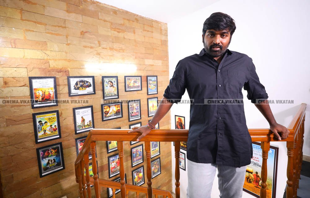 விஜய் சேதுபதி லேட்டஸ்ட் ஸ்டில்ஸ்... படங்கள்:ப.சரவணகுமார் விஜய் சேதுபதி லேட்டஸ்ட் ஸ்டில்ஸ்... படங்கள்:ப.சரவணகுமார்