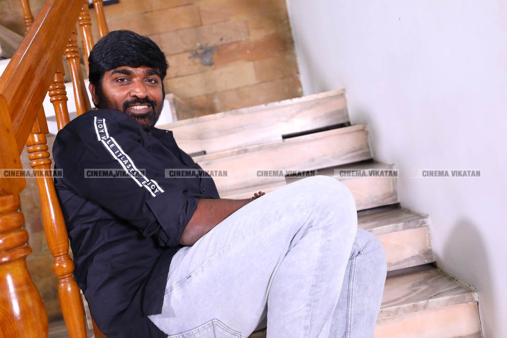 விஜய் சேதுபதி லேட்டஸ்ட் ஸ்டில்ஸ்... படங்கள்:ப.சரவணகுமார் விஜய் சேதுபதி லேட்டஸ்ட் ஸ்டில்ஸ்... படங்கள்:ப.சரவணகுமார்