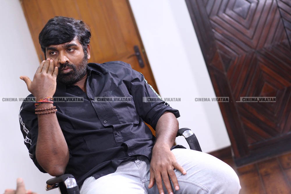 விஜய் சேதுபதி லேட்டஸ்ட் ஸ்டில்ஸ்... படங்கள்:ப.சரவணகுமார் விஜய் சேதுபதி லேட்டஸ்ட் ஸ்டில்ஸ்... படங்கள்:ப.சரவணகுமார்