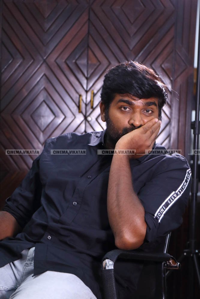விஜய் சேதுபதி லேட்டஸ்ட் ஸ்டில்ஸ்... படங்கள்:ப.சரவணகுமார் விஜய் சேதுபதி லேட்டஸ்ட் ஸ்டில்ஸ்... படங்கள்:ப.சரவணகுமார்