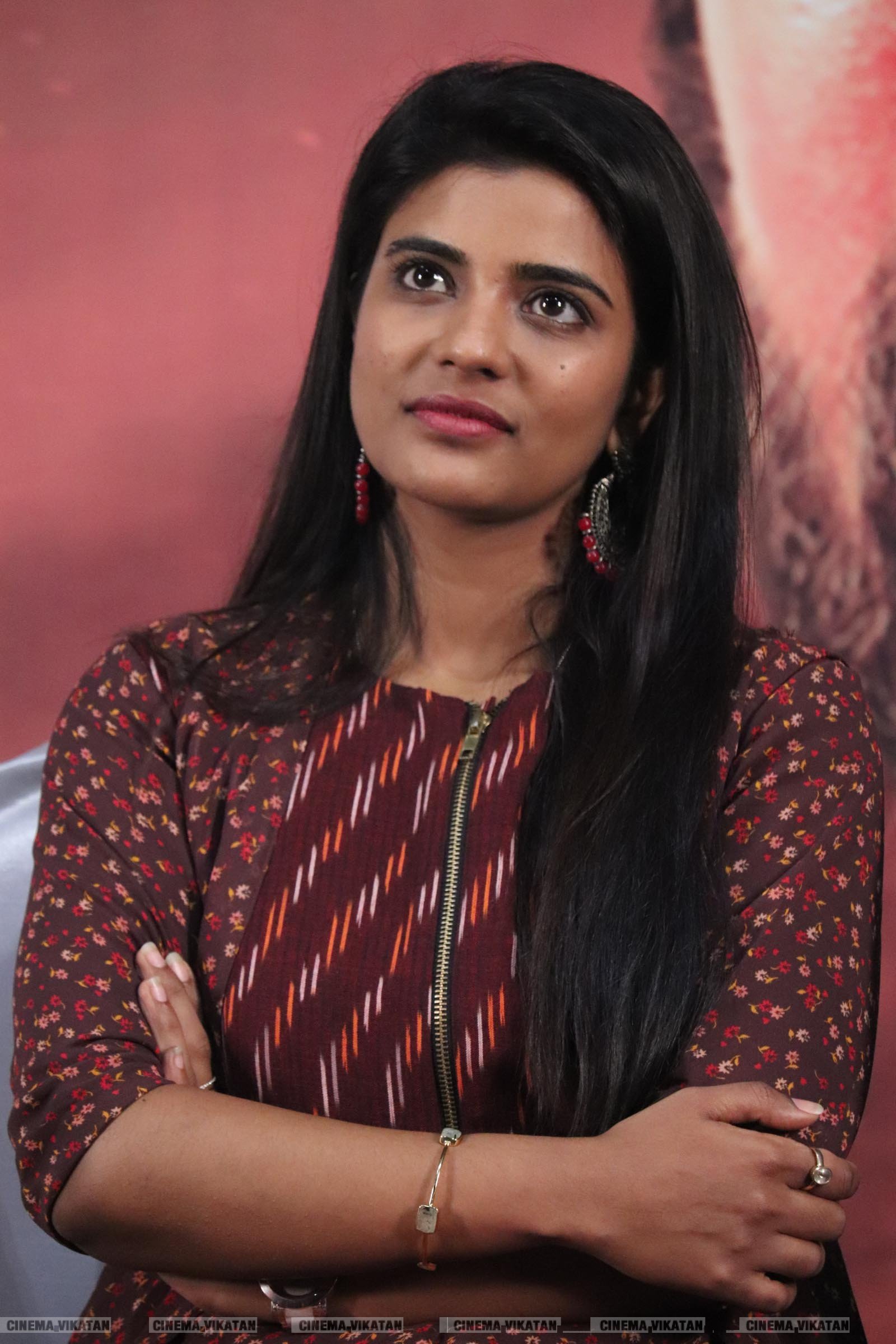ஐஸ்வர்யா ராஜேஷ் 'கனா' பட நிகழ்ச்சியில்... படங்கள்: ராகேஷ் பெ ஐஸ்வர்யா ராஜேஷ் 'கனா' பட நிகழ்ச்சியில்... படங்கள்: ராகேஷ் பெ