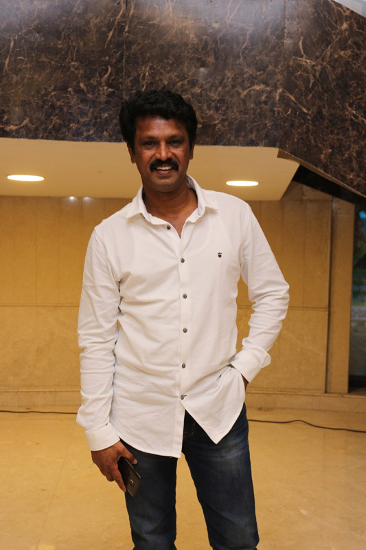 நடிகர் ரமேஷ் கண்ணா மகன் ஜஸ்வந்த் கண்ணா - ப்ரியங்கா திருமண வரவேற்பு நிகழ்ச்சி - திரை நட்சத்திரங்கள் திரண்டு வந்து வாழ்த்து - புகைப்படத் தொகுப்பு நடிகர் ரமேஷ் கண்ணா மகன் ஜஸ்வந்த் கண்ணா - ப்ரியங்கா திருமண வரவேற்பு நிகழ்ச்சி - திரை நட்சத்திரங்கள் திரண்டு வந்து வாழ்த்து - புகைப்படத் தொகுப்பு