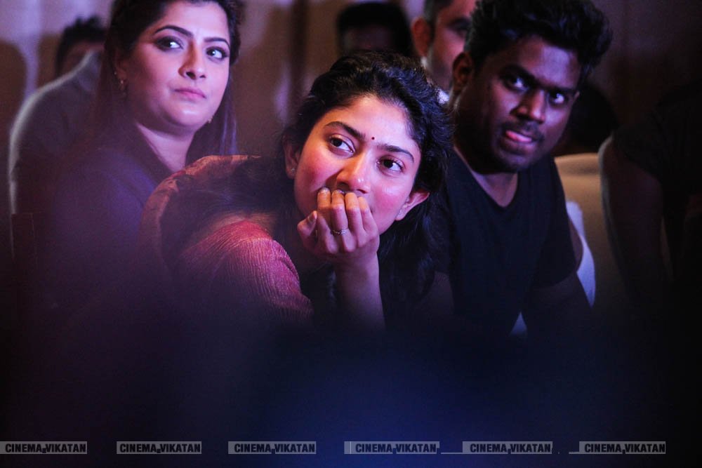 'மாரி 2' படவிழாவில் சாய் பல்லவி க்யூட் ரியாக்ஷன்ஸ்... படங்கள்: வள்ளிசௌத்திரி ஆ 'மாரி 2' படவிழாவில் சாய் பல்லவி க்யூட் ரியாக்ஷன்ஸ்... படங்கள்: வள்ளிசௌத்திரி ஆ