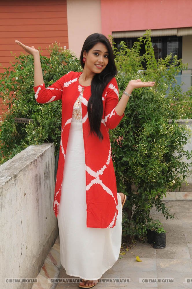 சின்னத்திரை நடிகை பவித்ரா லேட்டஸ்ட் ஸ்டில்ஸ்...: படங்கள்: வி.நாகமணி சின்னத்திரை நடிகை பவித்ரா லேட்டஸ்ட் ஸ்டில்ஸ்...: படங்கள்: வி.நாகமணி