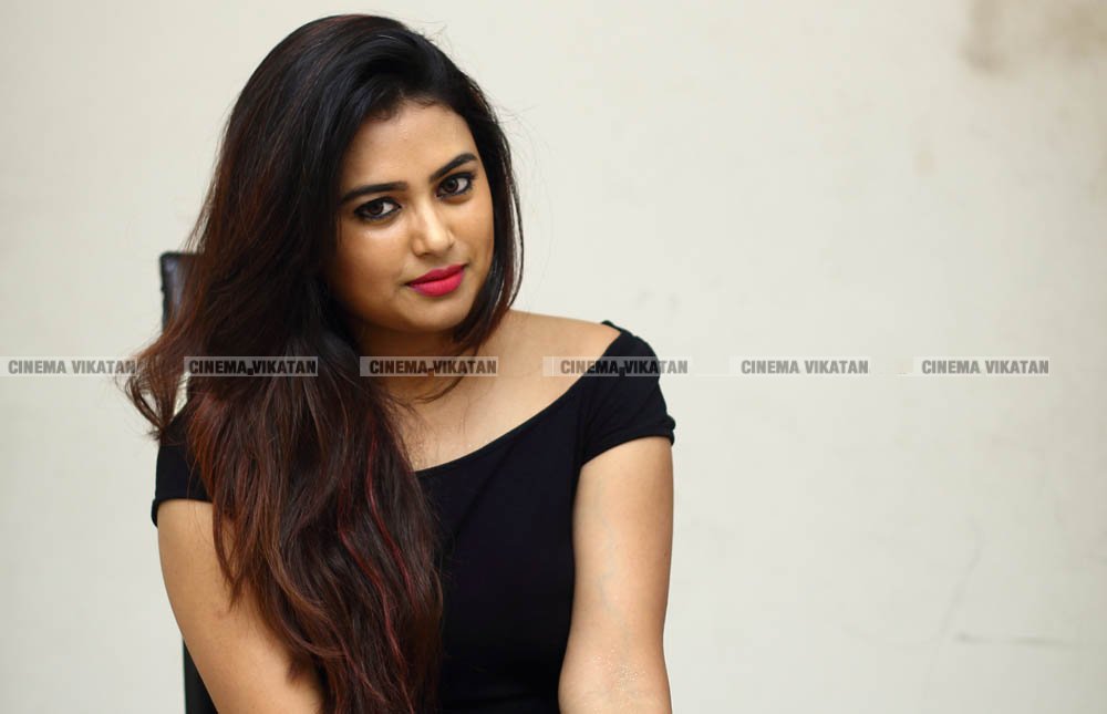 ஃபரினா லேட்டஸ்ட் ஃபோட்டோஷூட்... படங்கள்: தே.அசோக்குமார் ஃபரினா லேட்டஸ்ட் ஃபோட்டோஷூட்... படங்கள்: தே.அசோக்குமார்