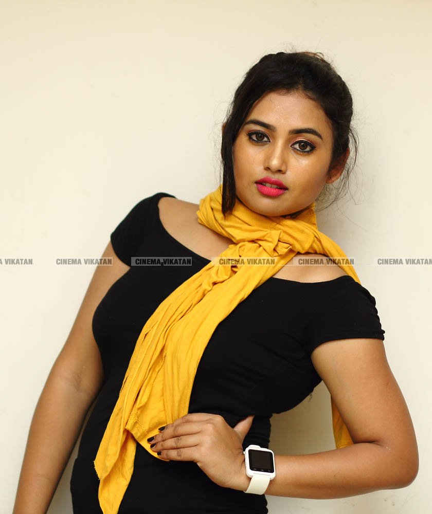 ஃபரினா லேட்டஸ்ட் ஃபோட்டோஷூட்... படங்கள்: தே.அசோக்குமார் ஃபரினா லேட்டஸ்ட் ஃபோட்டோஷூட்... படங்கள்: தே.அசோக்குமார்