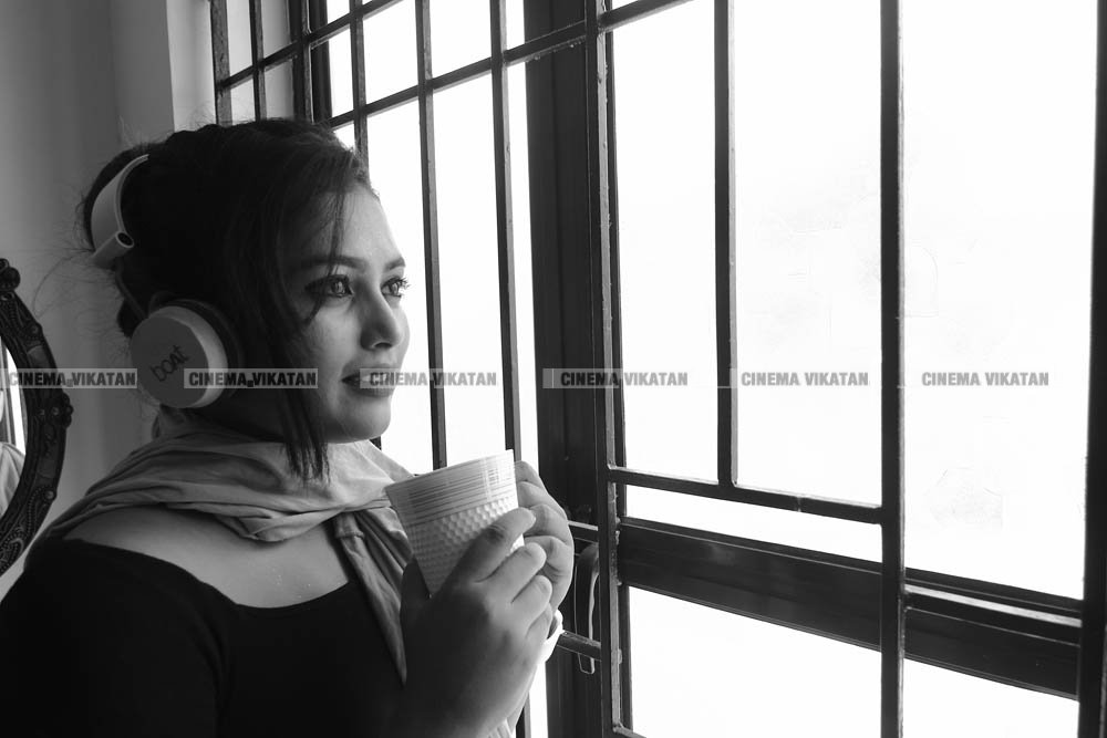 ஃபரினா லேட்டஸ்ட் ஃபோட்டோஷூட்... படங்கள்: தே.அசோக்குமார் ஃபரினா லேட்டஸ்ட் ஃபோட்டோஷூட்... படங்கள்: தே.அசோக்குமார்