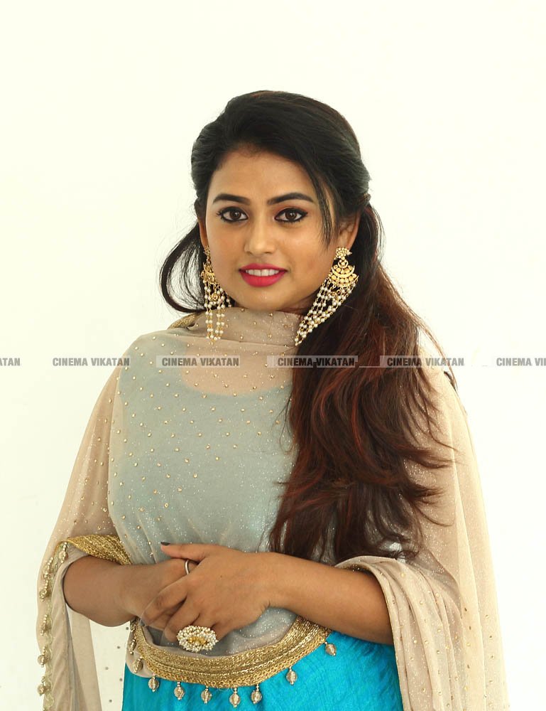 ஃபரினா லேட்டஸ்ட் ஃபோட்டோஷூட்... படங்கள்: தே.அசோக்குமார் ஃபரினா லேட்டஸ்ட் ஃபோட்டோஷூட்... படங்கள்: தே.அசோக்குமார்