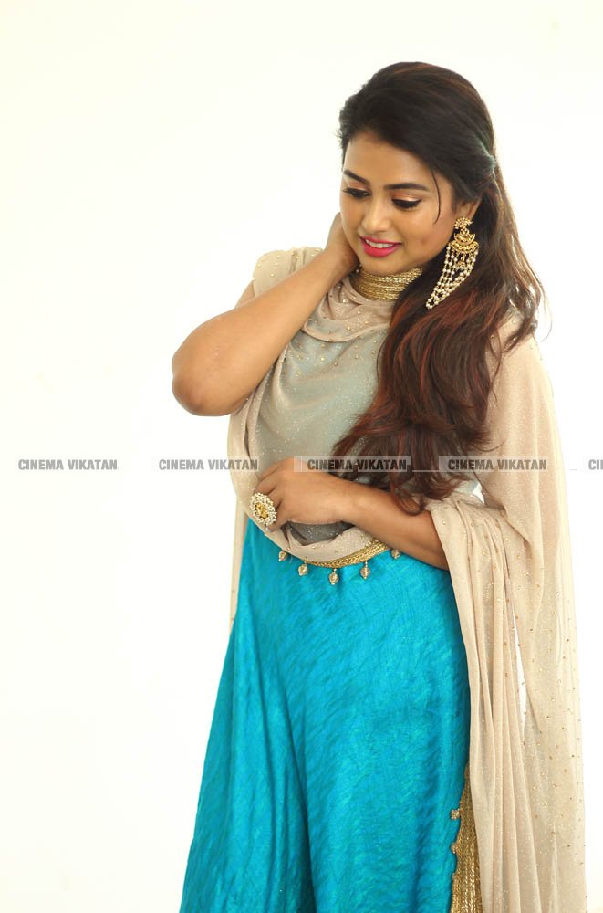 ஃபரினா லேட்டஸ்ட் ஃபோட்டோஷூட்... படங்கள்: தே.அசோக்குமார் ஃபரினா லேட்டஸ்ட் ஃபோட்டோஷூட்... படங்கள்: தே.அசோக்குமார்