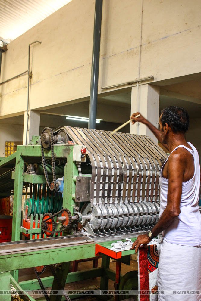 தூத்துக்குடி மாவட்டம் கோவில்பட்டியில் தயாராகும் தீப்பெட்டி.. #factoryvisit படங்கள்: ப.கதிரவன் தூத்துக்குடி மாவட்டம் கோவில்பட்டியில் தயாராகும் தீப்பெட்டி.. #factoryvisit படங்கள்: ப.கதிரவன்