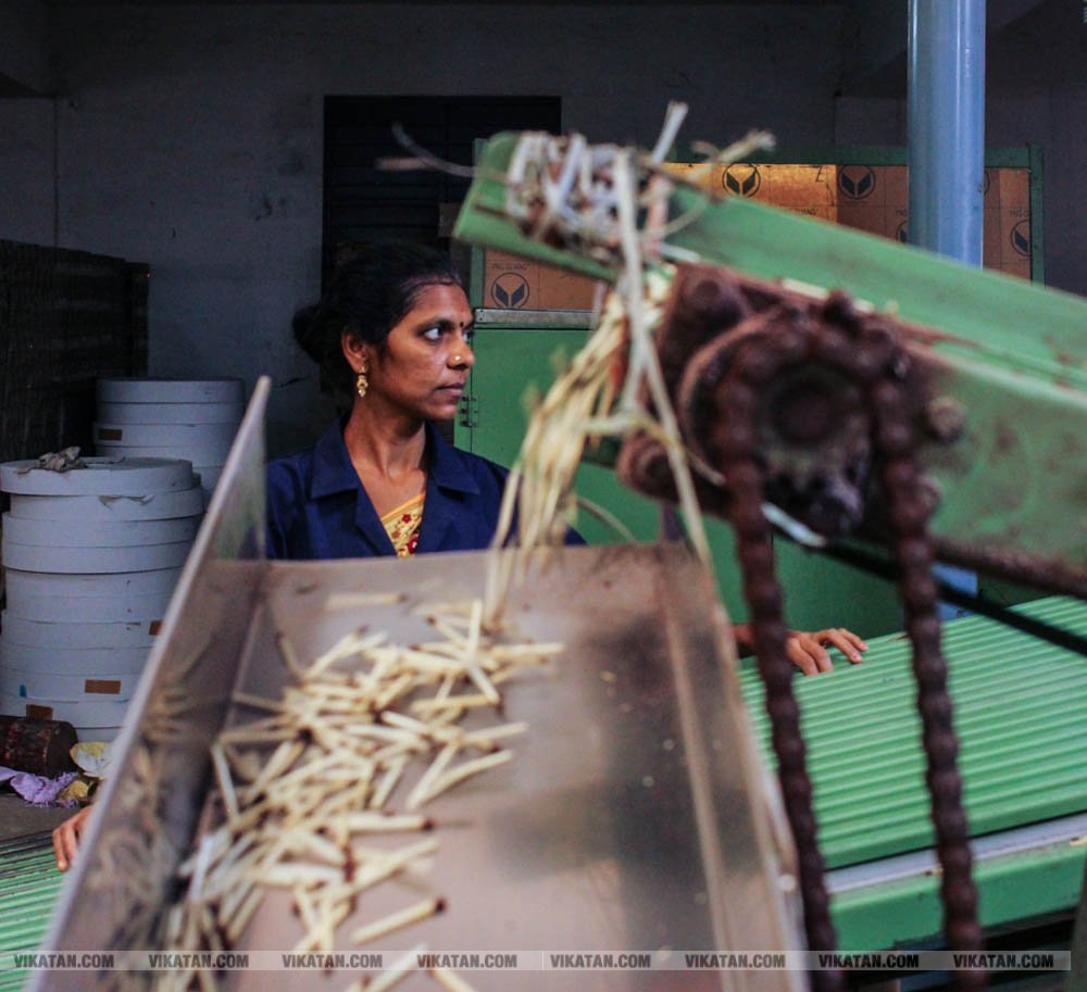 தூத்துக்குடி மாவட்டம் கோவில்பட்டியில் தயாராகும் தீப்பெட்டி.. #factoryvisit படங்கள்: ப.கதிரவன் தூத்துக்குடி மாவட்டம் கோவில்பட்டியில் தயாராகும் தீப்பெட்டி.. #factoryvisit படங்கள்: ப.கதிரவன்