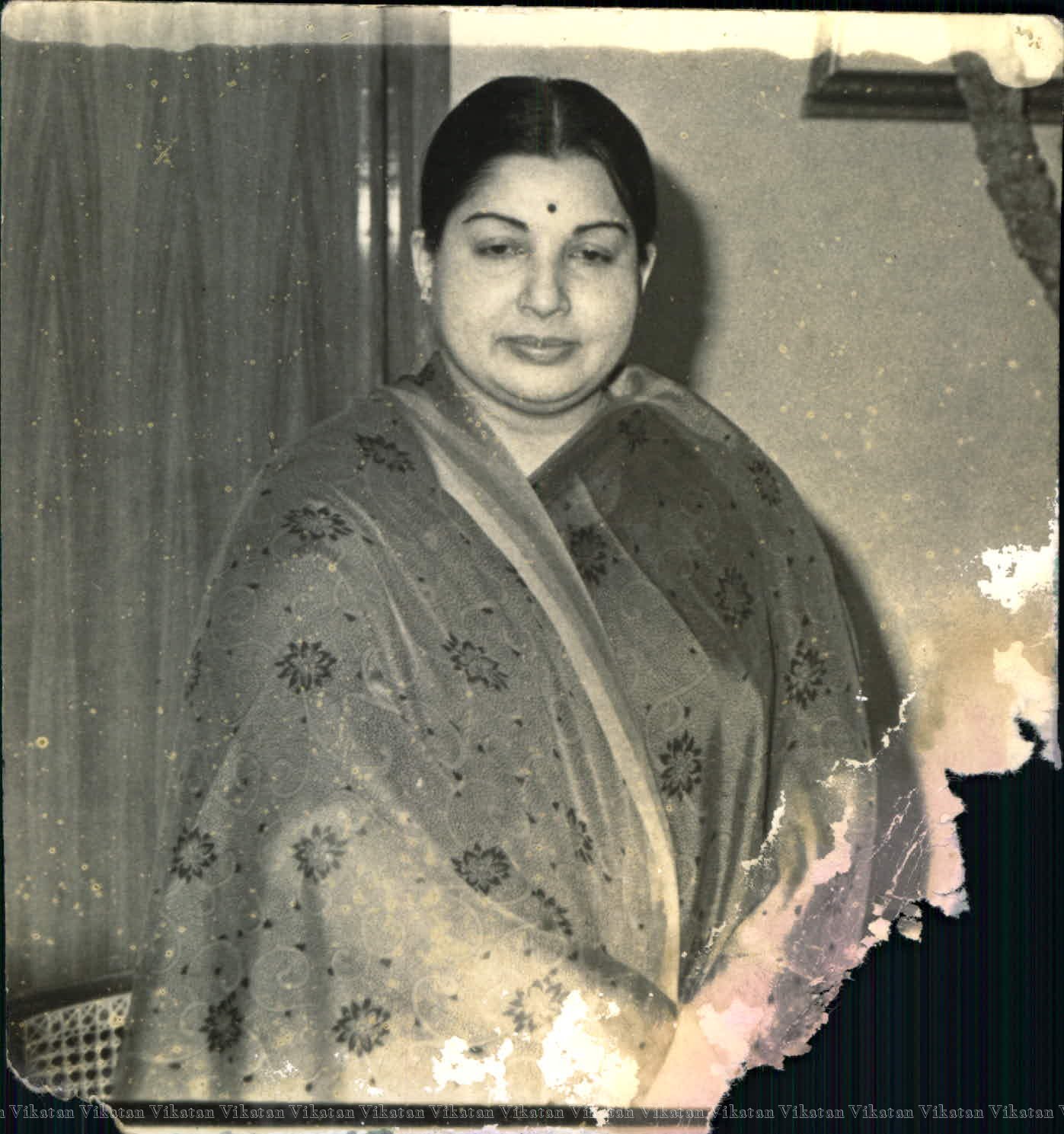 ஜெயலலிதாவின் வின்டேஜ் புகைப்படங்கள். தொகுப்பு குமரேசன் ஜெயலலிதாவின் வின்டேஜ் புகைப்படங்கள். தொகுப்பு குமரேசன்