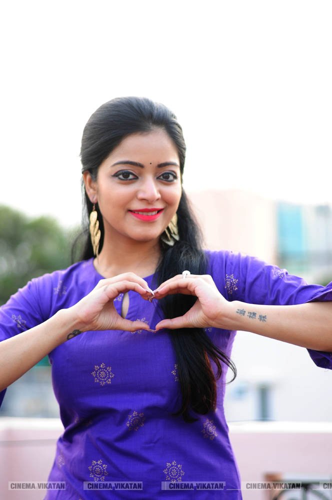 ஜனனி ஐயரின் லேட்டஸ்ட் போட்டோஷூட் புகைப்படங்கள் ஜனனி ஐயரின் லேட்டஸ்ட் போட்டோஷூட் புகைப்படங்கள்