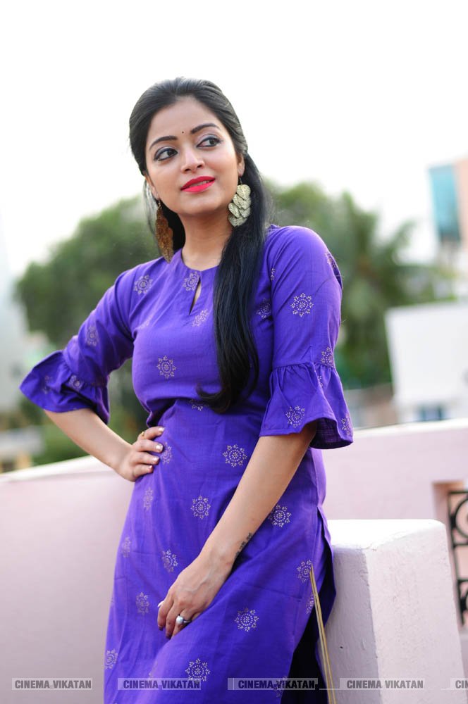 ஜனனி ஐயரின் லேட்டஸ்ட் போட்டோஷூட் புகைப்படங்கள் ஜனனி ஐயரின் லேட்டஸ்ட் போட்டோஷூட் புகைப்படங்கள்