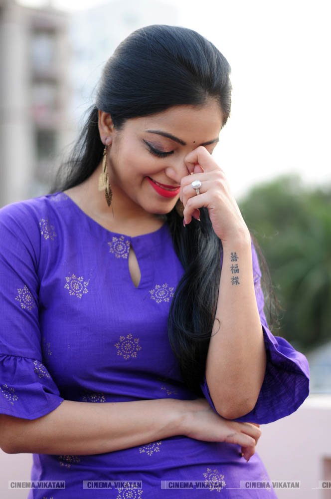 ஜனனி ஐயரின் லேட்டஸ்ட் போட்டோஷூட் புகைப்படங்கள் ஜனனி ஐயரின் லேட்டஸ்ட் போட்டோஷூட் புகைப்படங்கள்