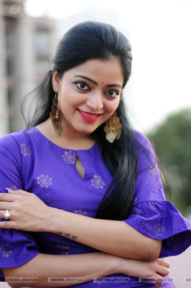 ஜனனி ஐயரின் லேட்டஸ்ட் போட்டோஷூட் புகைப்படங்கள் ஜனனி ஐயரின் லேட்டஸ்ட் போட்டோஷூட் புகைப்படங்கள்