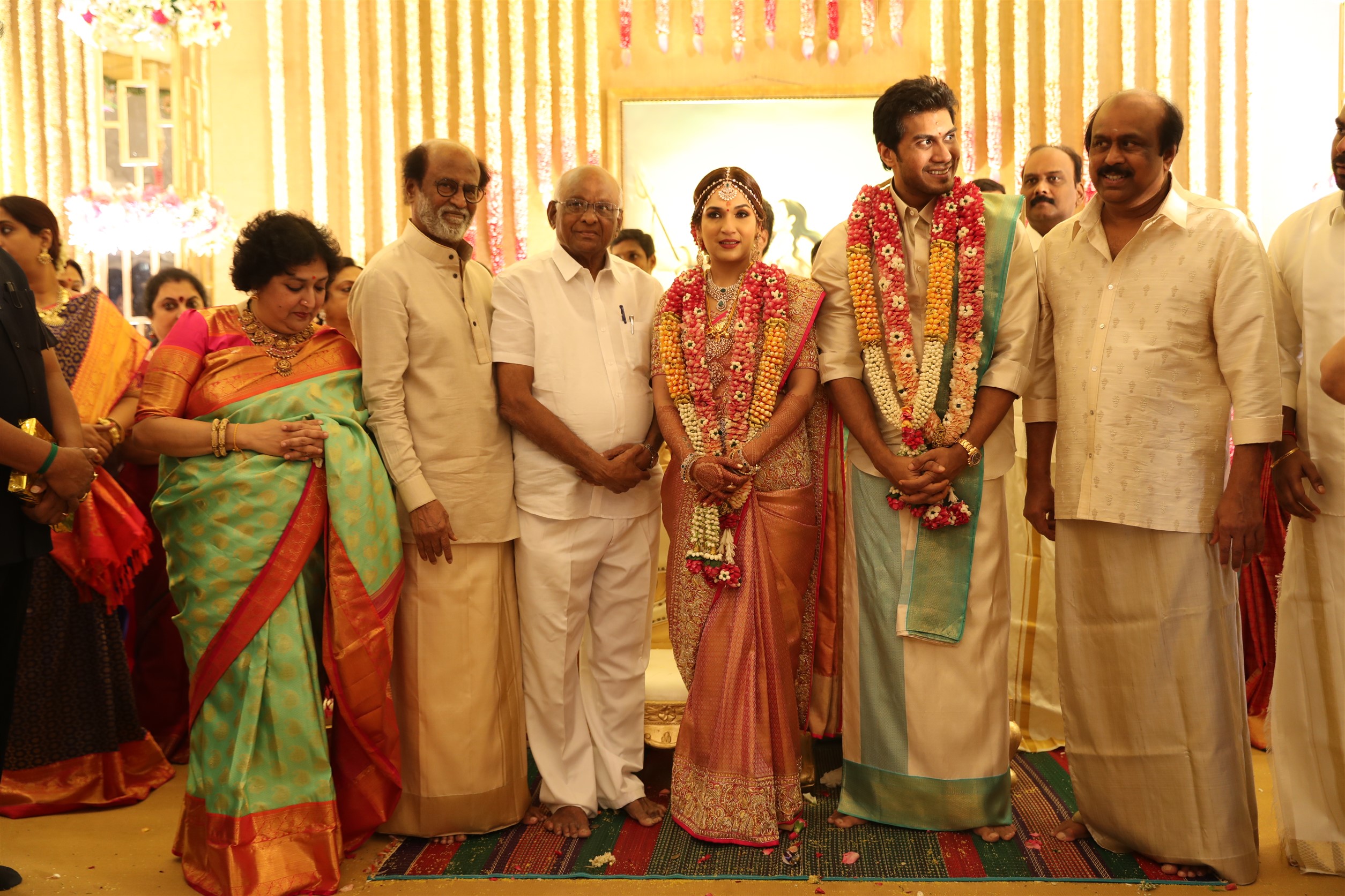 சௌந்தர்யா ரஜினி - விசாகன் திருமணம்: முதல்வர் எடப்பாடி பழனிசாமி, கமல் பங்கேற்பு: சிறப்பு தொகுப்பு சௌந்தர்யா ரஜினி - விசாகன் திருமணம்: முதல்வர் எடப்பாடி பழனிசாமி, கமல் பங்கேற்பு: சிறப்பு தொகுப்பு