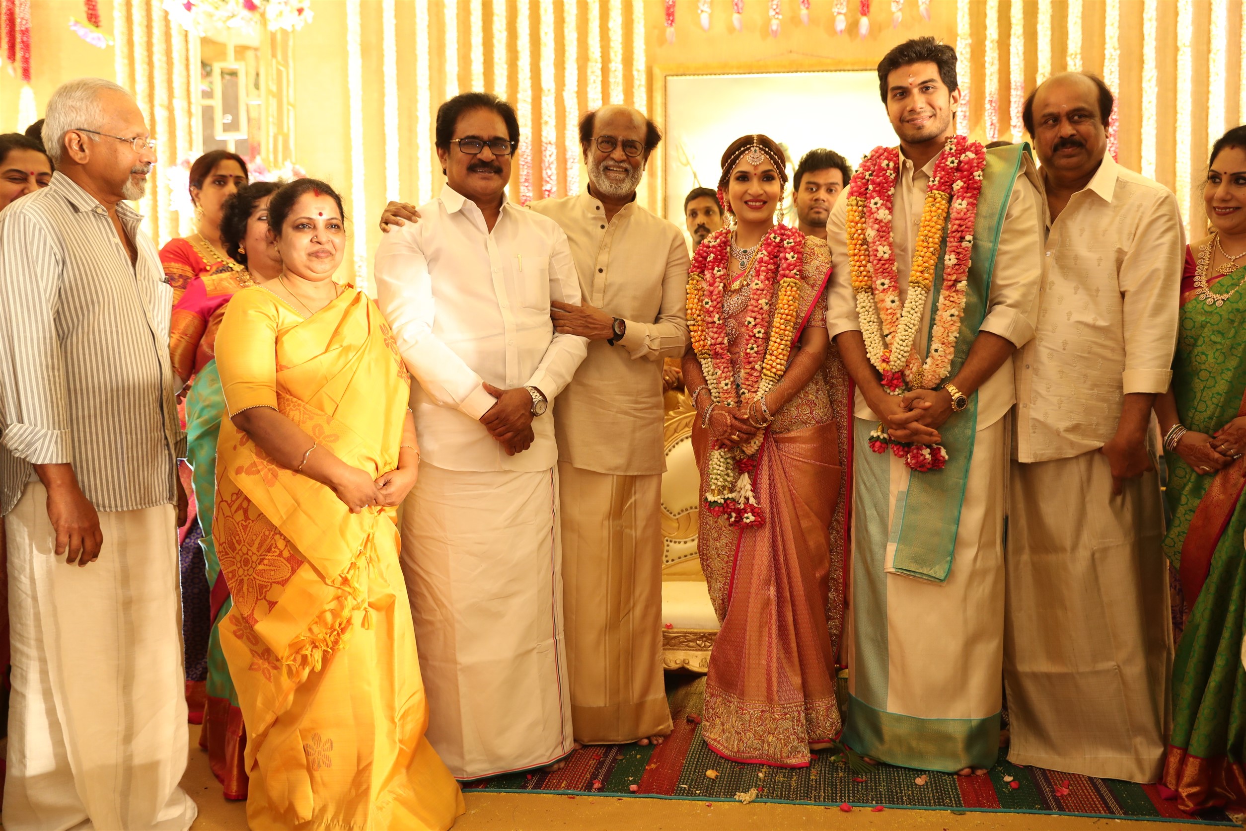 சௌந்தர்யா ரஜினி - விசாகன் திருமணம்: முதல்வர் எடப்பாடி பழனிசாமி, கமல் பங்கேற்பு: சிறப்பு தொகுப்பு சௌந்தர்யா ரஜினி - விசாகன் திருமணம்: முதல்வர் எடப்பாடி பழனிசாமி, கமல் பங்கேற்பு: சிறப்பு தொகுப்பு