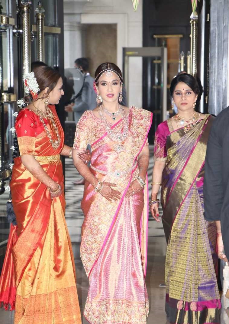 சௌந்தர்யா ரஜினி - விசாகன் திருமணம்: முதல்வர் எடப்பாடி பழனிசாமி, கமல் பங்கேற்பு: சிறப்பு தொகுப்பு சௌந்தர்யா ரஜினி - விசாகன் திருமணம்: முதல்வர் எடப்பாடி பழனிசாமி, கமல் பங்கேற்பு: சிறப்பு தொகுப்பு