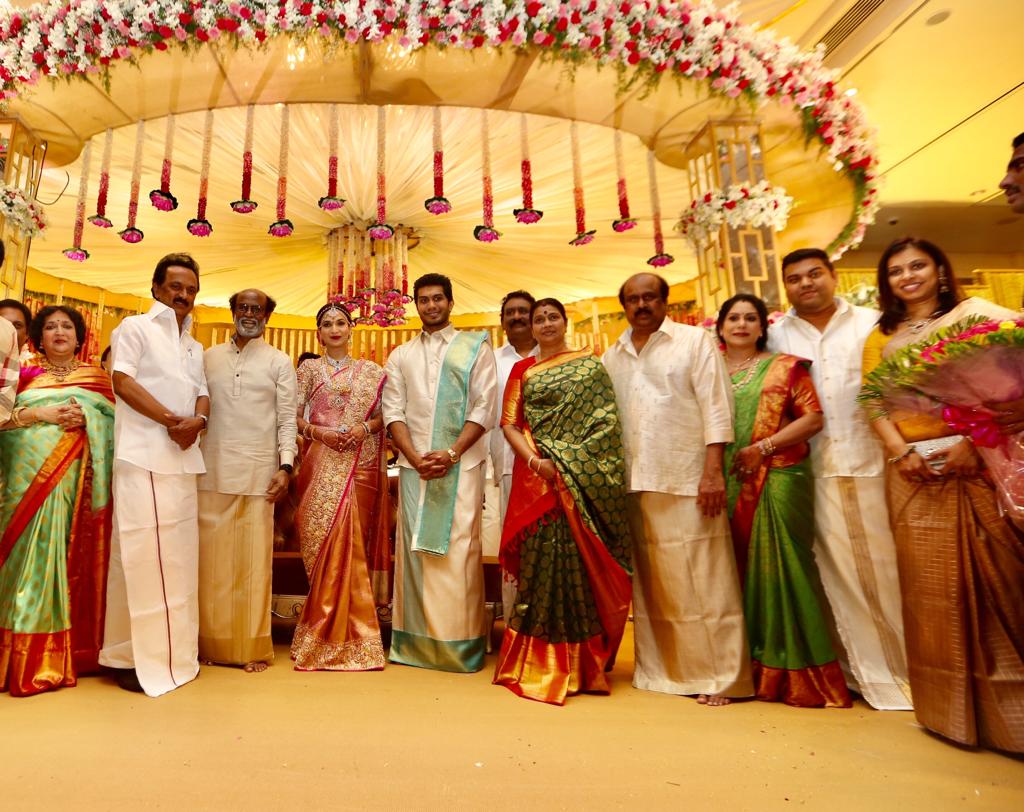 சௌந்தர்யா ரஜினி - விசாகன் திருமணம்: முதல்வர் எடப்பாடி பழனிசாமி, கமல் பங்கேற்பு: சிறப்பு தொகுப்பு சௌந்தர்யா ரஜினி - விசாகன் திருமணம்: முதல்வர் எடப்பாடி பழனிசாமி, கமல் பங்கேற்பு: சிறப்பு தொகுப்பு