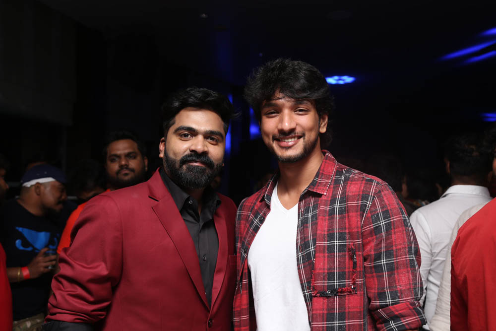 தனுஷ், ஆர்யா, யுவன்ஷங்கர் ராஜா கலந்துகொண்ட சிம்புவின் பிறந்தநாள் கொண்டாட்ட ஆல்பம்! தனுஷ், ஆர்யா, யுவன்ஷங்கர் ராஜா கலந்துகொண்ட சிம்புவின் பிறந்தநாள் கொண்டாட்ட ஆல்பம்!