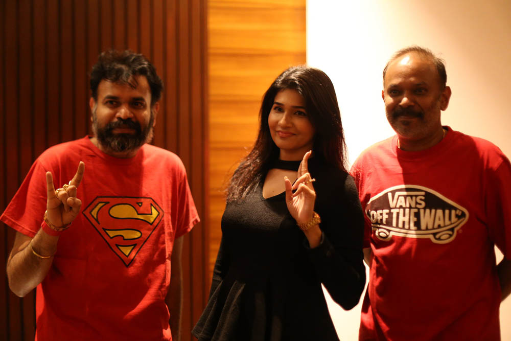 தனுஷ், ஆர்யா, யுவன்ஷங்கர் ராஜா கலந்துகொண்ட சிம்புவின் பிறந்தநாள் கொண்டாட்ட ஆல்பம்! தனுஷ், ஆர்யா, யுவன்ஷங்கர் ராஜா கலந்துகொண்ட சிம்புவின் பிறந்தநாள் கொண்டாட்ட ஆல்பம்!