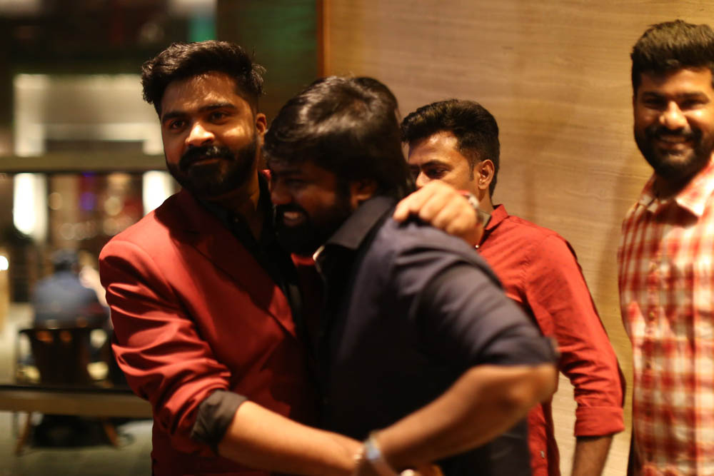 தனுஷ், ஆர்யா, யுவன்ஷங்கர் ராஜா கலந்துகொண்ட சிம்புவின் பிறந்தநாள் கொண்டாட்ட ஆல்பம்! தனுஷ், ஆர்யா, யுவன்ஷங்கர் ராஜா கலந்துகொண்ட சிம்புவின் பிறந்தநாள் கொண்டாட்ட ஆல்பம்!