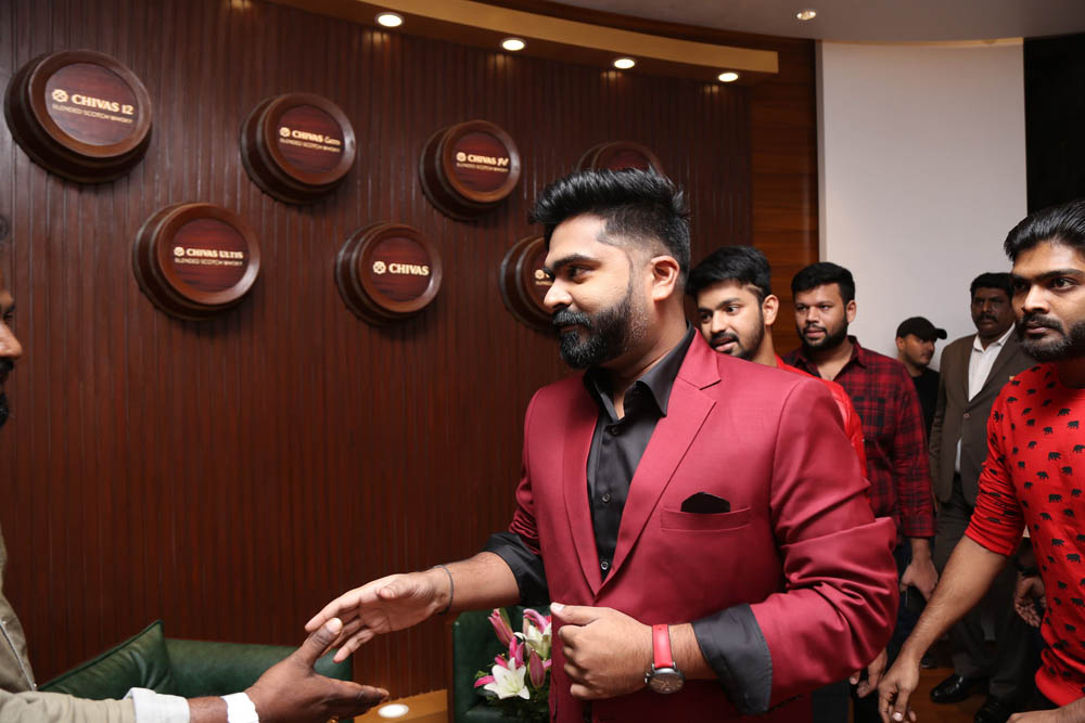 தனுஷ், ஆர்யா, யுவன்ஷங்கர் ராஜா கலந்துகொண்ட சிம்புவின் பிறந்தநாள் கொண்டாட்ட ஆல்பம்! தனுஷ், ஆர்யா, யுவன்ஷங்கர் ராஜா கலந்துகொண்ட சிம்புவின் பிறந்தநாள் கொண்டாட்ட ஆல்பம்!
