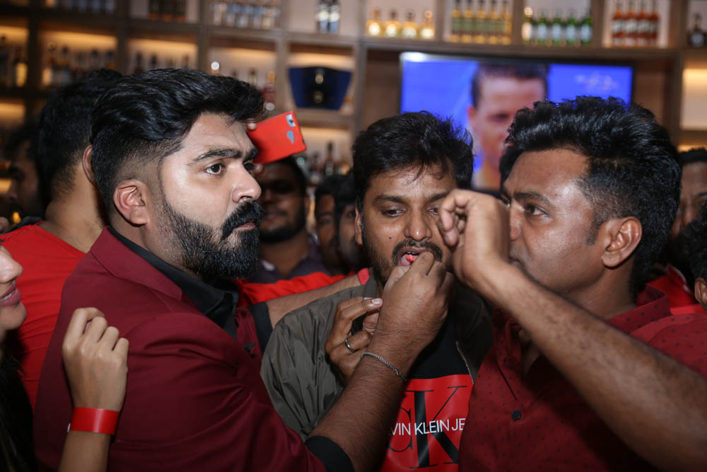 தனுஷ், ஆர்யா, யுவன்ஷங்கர் ராஜா கலந்துகொண்ட சிம்புவின் பிறந்தநாள் கொண்டாட்ட ஆல்பம்! தனுஷ், ஆர்யா, யுவன்ஷங்கர் ராஜா கலந்துகொண்ட சிம்புவின் பிறந்தநாள் கொண்டாட்ட ஆல்பம்!
