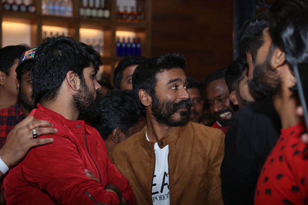 தனுஷ், ஆர்யா, யுவன்ஷங்கர் ராஜா கலந்துகொண்ட சிம்புவின் பிறந்தநாள் கொண்டாட்ட ஆல்பம்! தனுஷ், ஆர்யா, யுவன்ஷங்கர் ராஜா கலந்துகொண்ட சிம்புவின் பிறந்தநாள் கொண்டாட்ட ஆல்பம்!