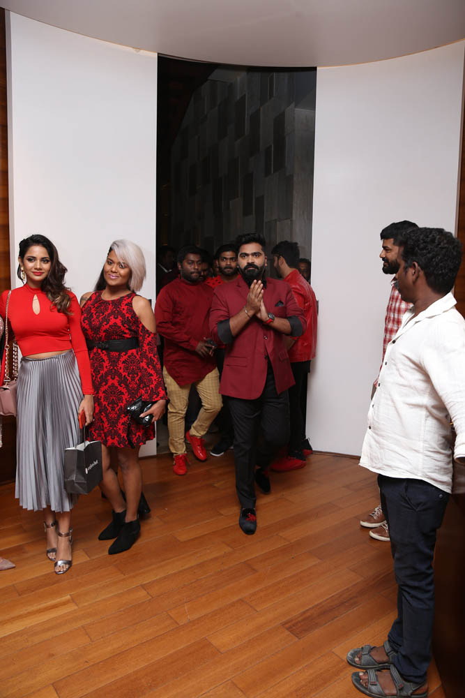 தனுஷ், ஆர்யா, யுவன்ஷங்கர் ராஜா கலந்துகொண்ட சிம்புவின் பிறந்தநாள் கொண்டாட்ட ஆல்பம்! தனுஷ், ஆர்யா, யுவன்ஷங்கர் ராஜா கலந்துகொண்ட சிம்புவின் பிறந்தநாள் கொண்டாட்ட ஆல்பம்!